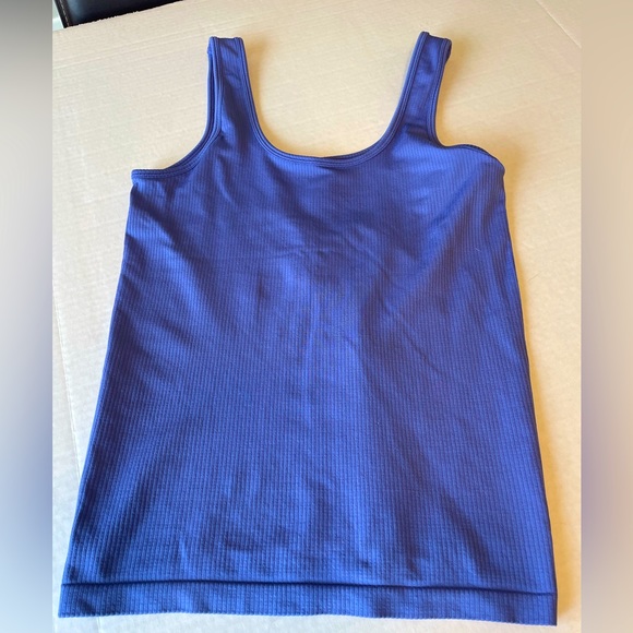 - 💥Host Pick!💥 Like new! Athleta Rbbed Tank. Worn once. - Picture 3 of 3